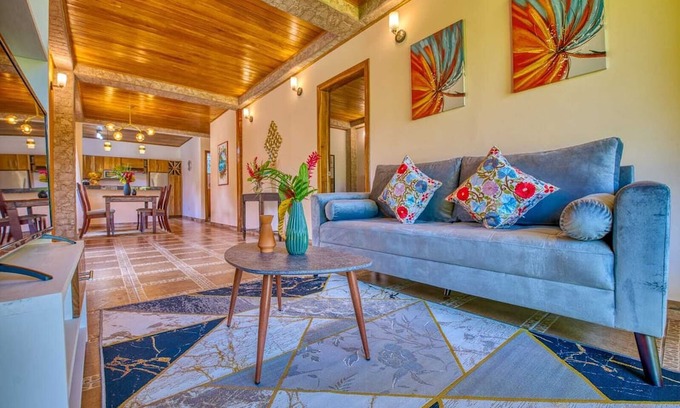 Puerto Viejo de Talamanca Apartamento | lazy parrots' luxury apartment#2: ✔pool ✔beach path✔breakfast