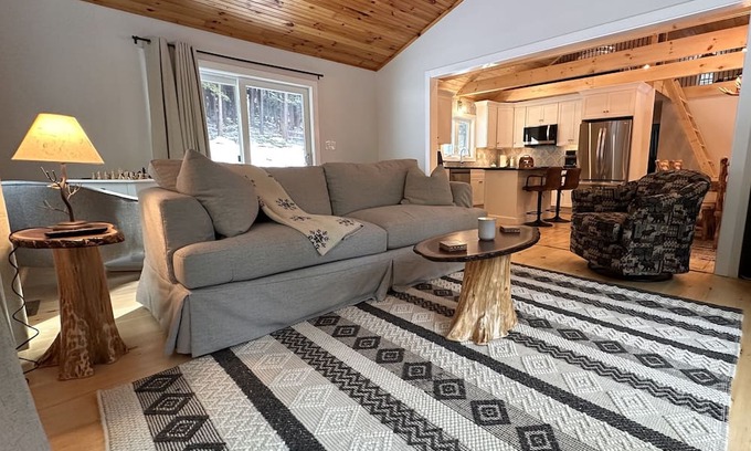 Lake Luzerne Cabina | Secluded Cabin in Lake Luzerne