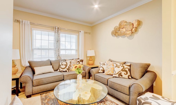 Rossville Casa | A Spacious Haven for Ultimate Comfort