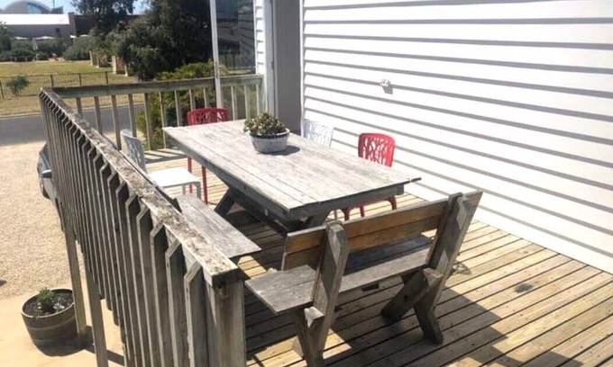 Waterhouse Casa | 'Ted's Shack' - Recently renovated, Long Beach!