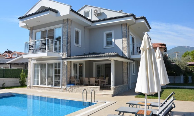 Dalyan Villa | GREAT 5 BEDROOM VILLA WITH PRIVATE POOL AND GARDEN RIGHT IN CENTRE OF DALYAN!!!!