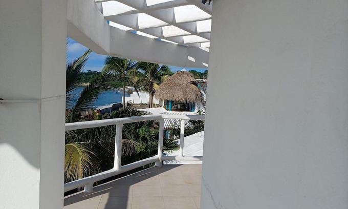 Bouvet Island Casa | STUNNING BEACH FRONT VACATION