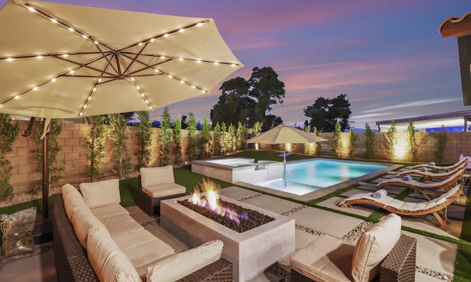 Coachella Casa | Paradise Coachella NEW Salt Water Pool & Landcape