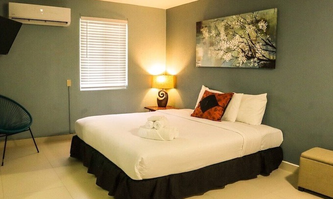 Tamuning Apartamento | Beachfront Studio - Unit 106 Ocean Villa