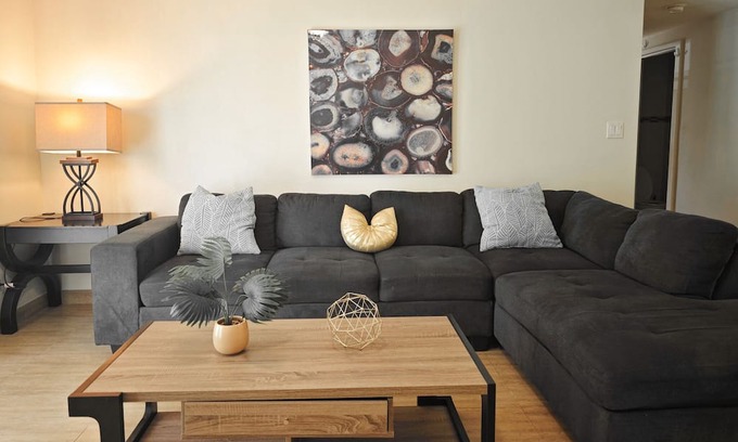 Tumon Apartamento | Luxury 2BD/2.5BA Condo - Unit 107 Tumon Isa