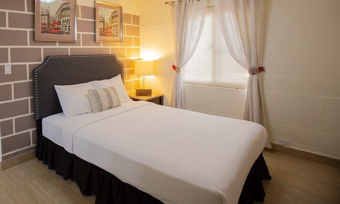 Tamuning Apartamento | Oceanview Deluxe 1BR- Unit 111 Ocean Villa