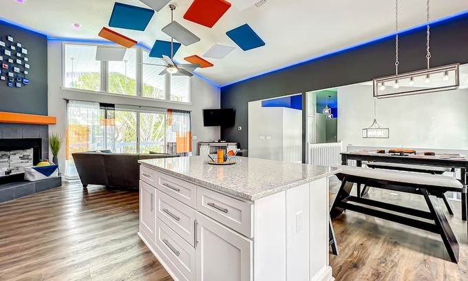 Ozona Casa | Amenity Paradise! Theater, Game-room, Mini Golf, Outdoor Bowling & Hot Tub!