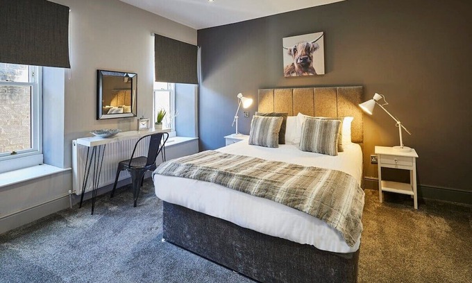 South Charlton Apartamento | Host & Stay | Rooftops Grey
