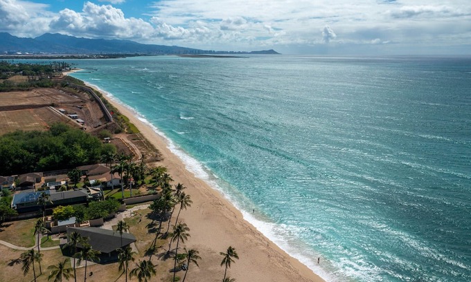 Ewa Casa | Ewa Beachfront Cottage: Beachfront w/Yard & Oceanviews - Your Nostalgic Aloha!