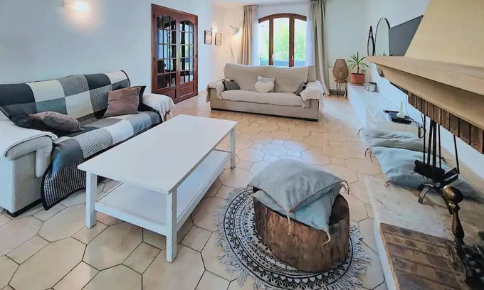 La Courneuve Casa | Large and family vacation home in a great location to discover Paris.