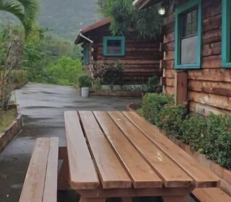 Anse La Raye Cabaña | Log Cabin in Anse La Raye