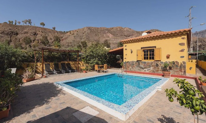 San Bartolome de Tirajana Cabaña | San Bartolome de Tirajana country house with private pool with free Wi-Fi