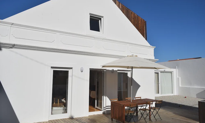 Trafaria Casa | Fisherman's House - a boat ride from Lisbon