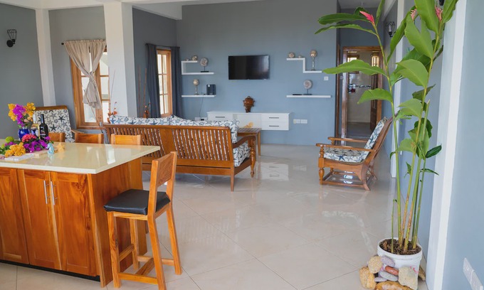 Choiseul Apartamento | Make peace with the ocean with breathtaking views and great beach Free Breakfast