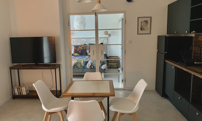 Vergeze Apartamento | LITTLE CORNER OF PARADISE