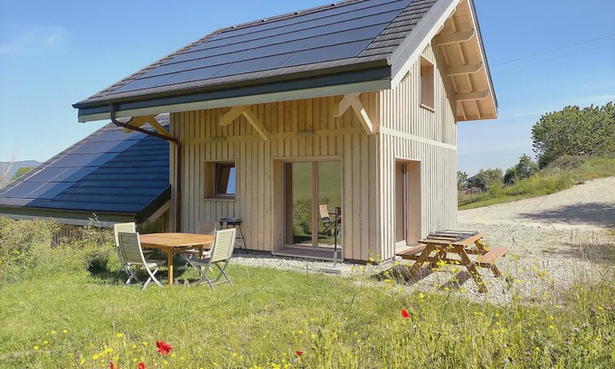 Montagnole Casa | Apartment 'Le Chalet De La Source' with Mountain View, Private Terrace and Wi-Fi