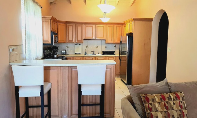 Great Mountain Apartamento | 5 minutes from Capital and FREE parking, 2 - Bdrm 2Bth