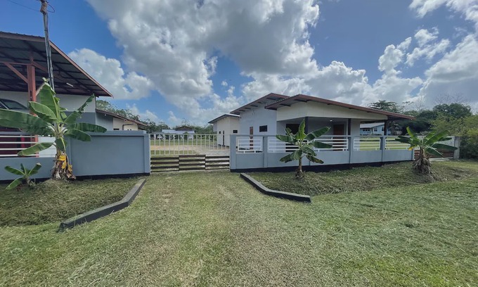 Clevia Casa | Homey place in a nature location, 5 min from new Amsterdam museum