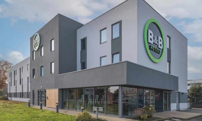 Laval Hotel | B&B HOTEL Laval Ouest
