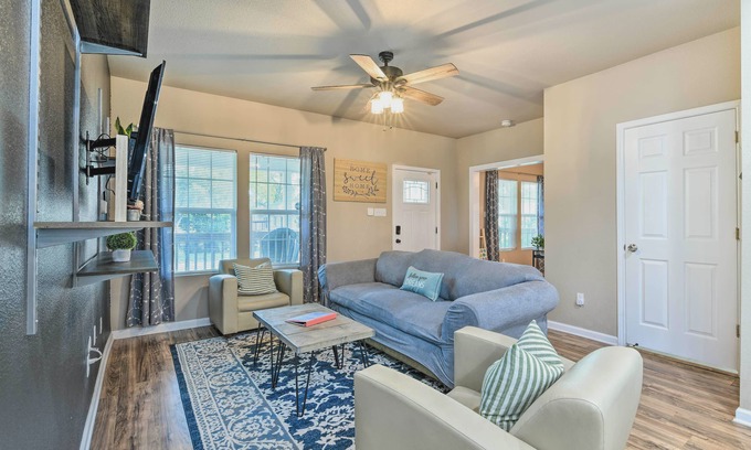 Highland Park Casa | Charming San Antonio Home about 4 Mi to Downtown
