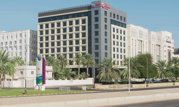 Al Ghubrah Ash Shamaliyyah Hotel | Ramada Encore by Wyndham Muscat Al-Ghubra