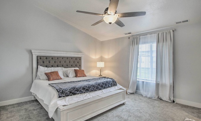 Bloomington Casa | Cozy and Chic Abode about 11 Mi to Bloomington Lake