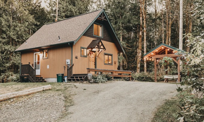 Maple Falls Chalet De Esquí | Mt Baker Lodging - Cabin 67 - Private 2-story cabin with a private hot tub