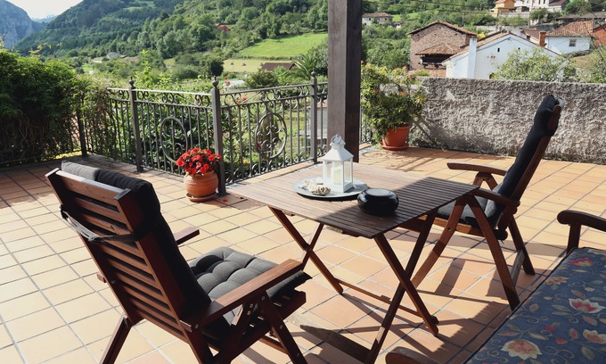 Caces Cama Y Desayuno | Casa de Aldea La Pumariega
