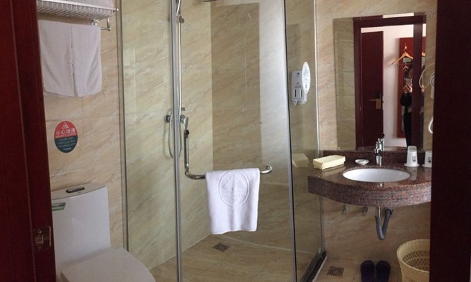 Wuwei County Hotel | GreenTree Inn AnHui WuHu WuWei ChaoWu XiMen Express Hotel