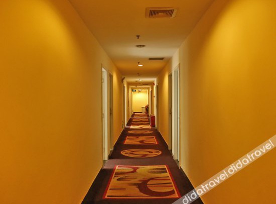 Huaqiang North Otro | No. 8 Hotel Chain (Shenzhen Huaqiangbei)