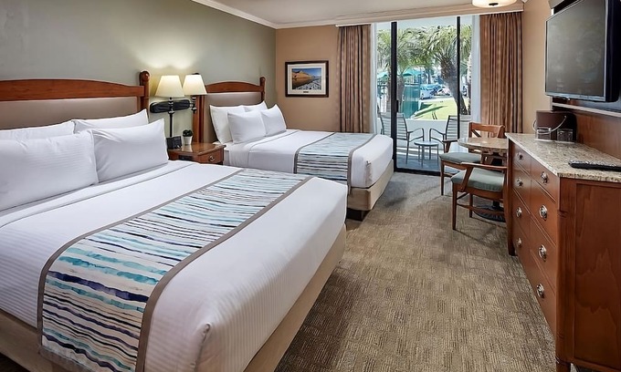 Coronado Casa | A Very Good Place To Be! 2 Classy Units Close to Silver Strand State Beach, Pool