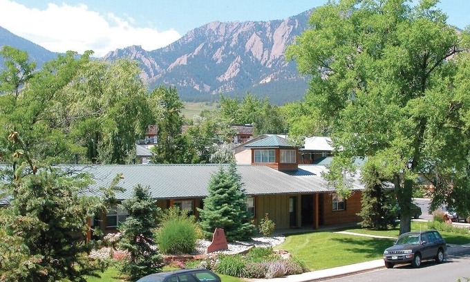 Boulder Apartamento | Furnished All Inclusive 1 Bedroom Condo Two Blocks East of CU