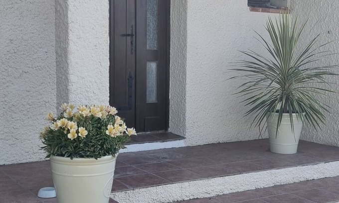 Armissan Casa | Occitan villa with swimming pool 15 minutes from the sea. Pets allowed