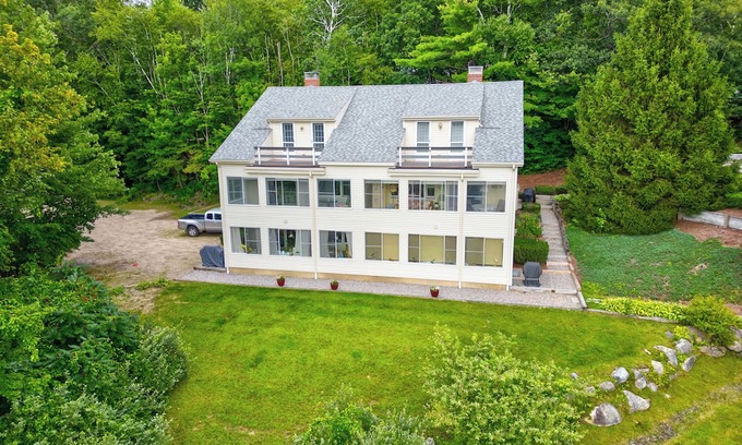 Bristol Condominio | Cozy updated Condo on Newfound Lake with water view