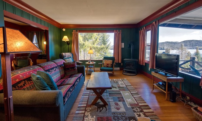 Lake Placid Cabaña | Lovely Lakeview Cabin Minutes to Main Street!
