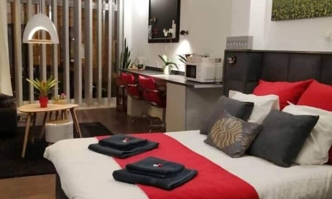 Braine-l'Alleud Casa | Romantic Lion's suite