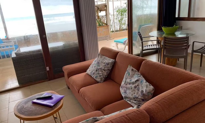 Comuna San José Apartamento | Hermoso Departamento Planta Baja Frente al Mar