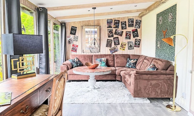 Altenburschla Casa | Stunning private villa for 5 guests with WIFI, TV and patio