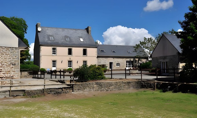 Plogonnec Casa | Gîte 1 - Gîtes de Lopéau con piscina y spa