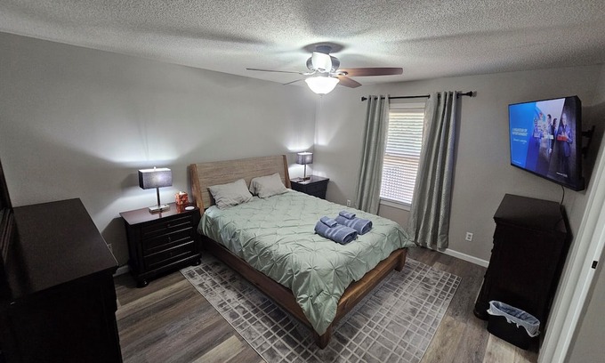 Paducah Casa | Clean, quiet & comfortable, 3 bed 2 bath pet friendly Paducah home near winery.