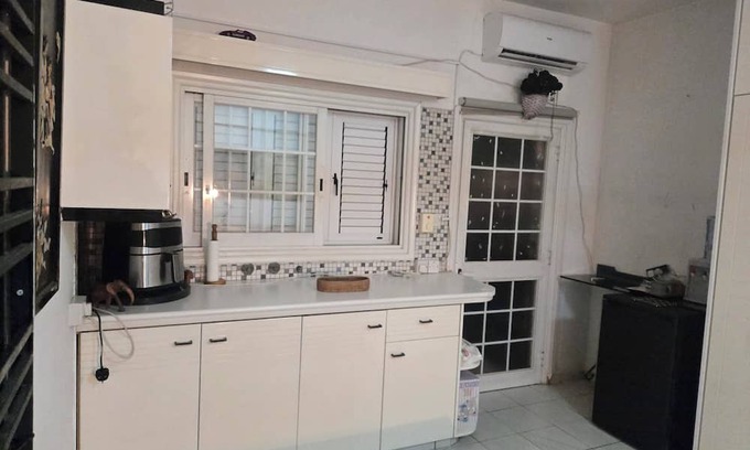 Egkomi Apartamento | Stylish studio flat with outdoor 5 min to everything in engomi
