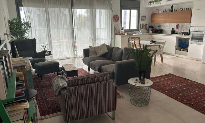 Herzliya Apartamento | Elegant 4-Bedroom Apartment In Herzliya