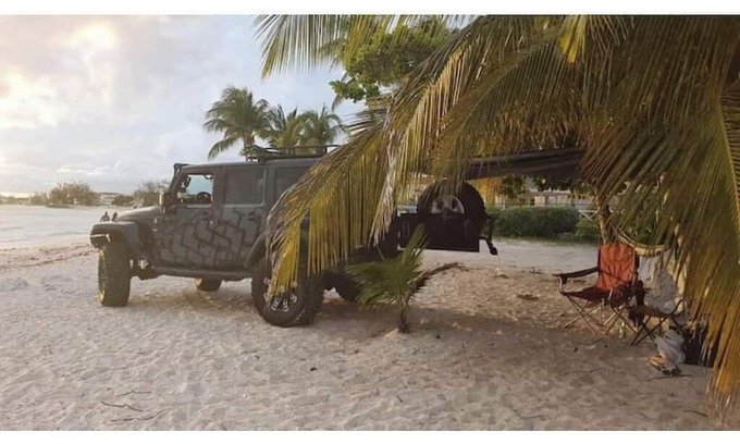 Newcastle Alquiler De RV | Camping Barbados - Group Dome Tents Private Camp