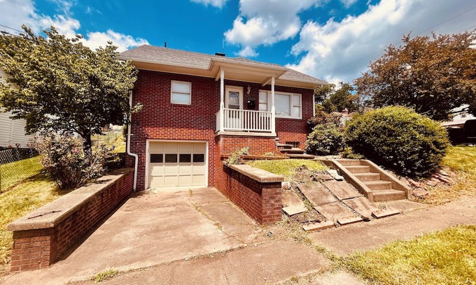 Clarksburg Casa | Single Family Home - Comfortable Two Bedroom -in Clarksburg