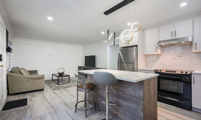 Newton Casa | Modern suite with luxury finsih