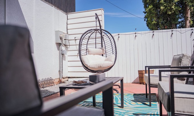 Prince George Casa | The Urban Nest – 2Bd | Central Stay Near Downtown