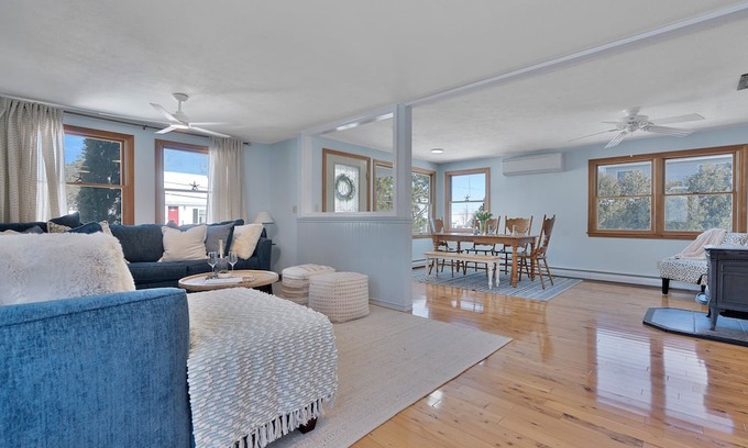 Camp Ellis Casa | Expansive Family Beach Compound @ Ferry Beach ~ Sleeps 17!