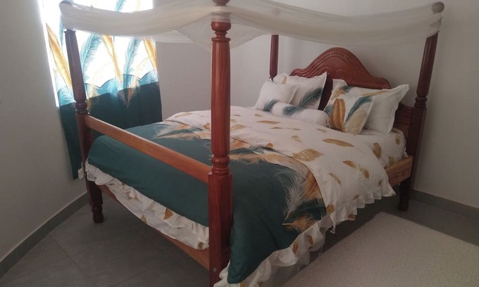 Gulu Apartamento | Otogo Guest House - an oasis of peace in the countryside just 10 minutes from the center of Gulu.