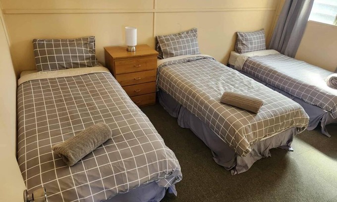 Bemm River Cabina | Bemm River Bungalows “Bellbird Abode” #1. Holiday accommodation
