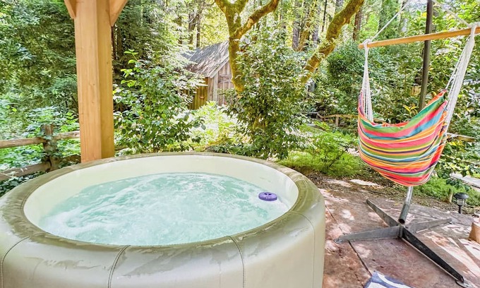 Soquel Cabina | The Coastal Redwood Cabin - Peaceful, serene, with private creek! Dog OK!